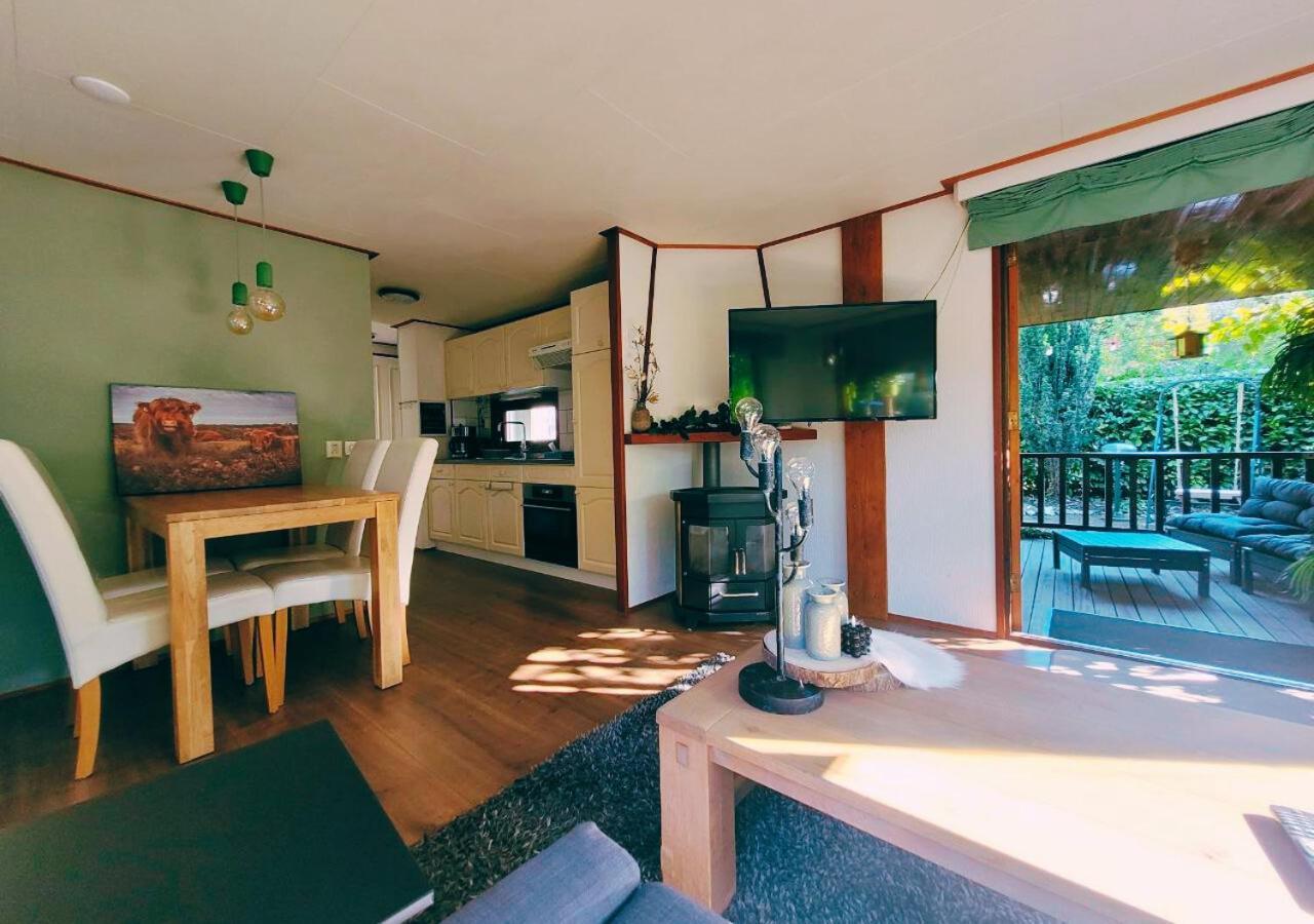 "De Jungle" Chalet Met Veranda Op Ijsselheide Hattemerbroek Veluwe Extérieur photo